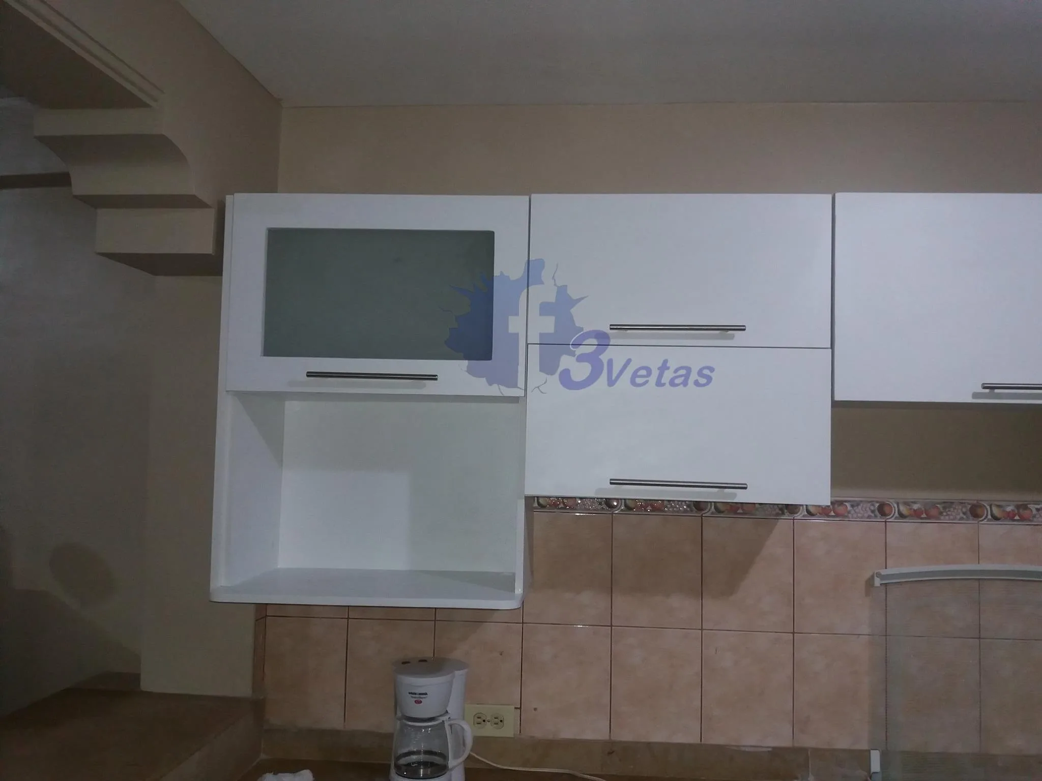 Anaquel de cocina para microondas