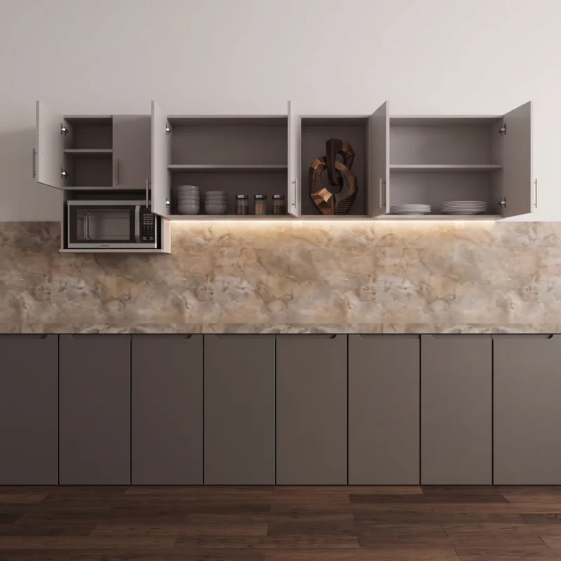 Vista frontal de cocina moderna con anaqueles aéreos en gris claro de puertas abiertas mostrando el interior organizado, nicho abierto central con escultura decorativa, espacio para microondas e iluminación LED cálida inferior.
